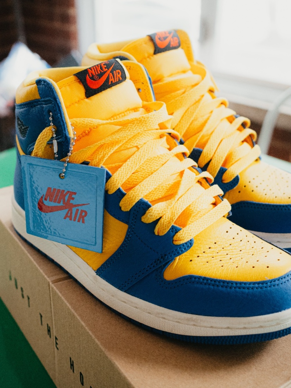 Jordan 1 High Reverse Laney - 7.5W